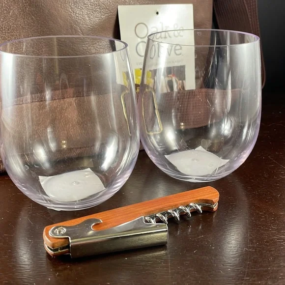 Oak and Olive vegan leather double bottle bag - Picture 3 of 6